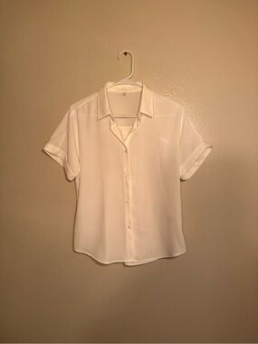 GU Classic White Short Sleeve Button Front Blouse